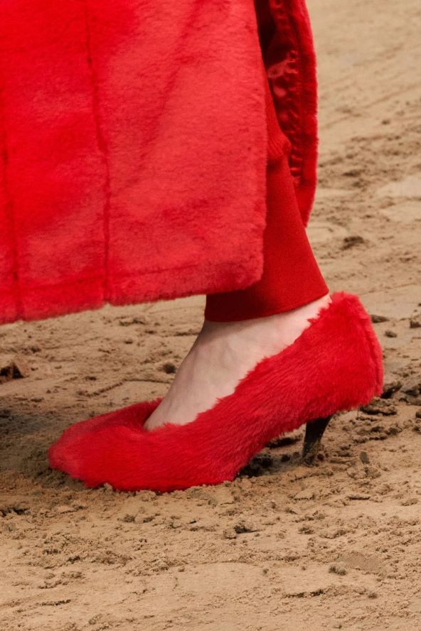 Stella McCartney modna revija i konji 