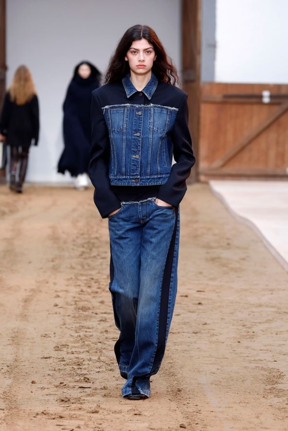 Stella McCartney modna revija i konji 
