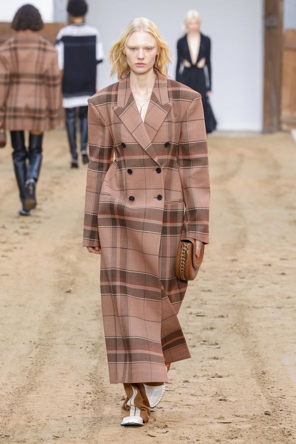 Stella McCartney modna revija i konji 