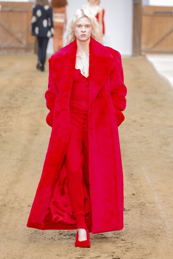 Stella McCartney modna revija i konji 