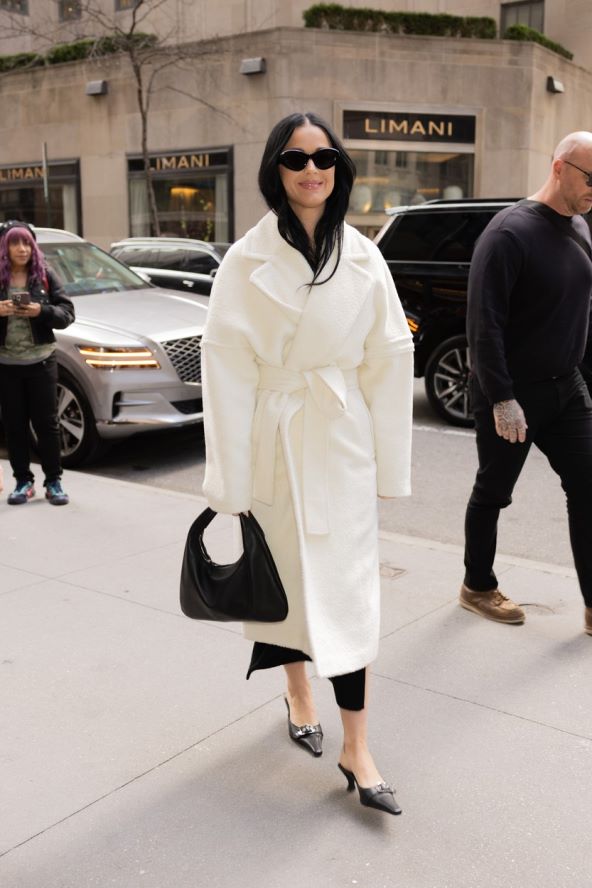 Kako Katy Perry nosi tihi luksuz