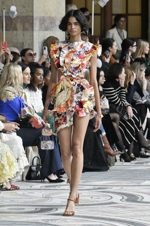 Flower power modni trend proljeće ljeto 2023