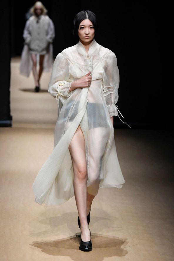 Moda trend transparentno prozirno proljeće 2023