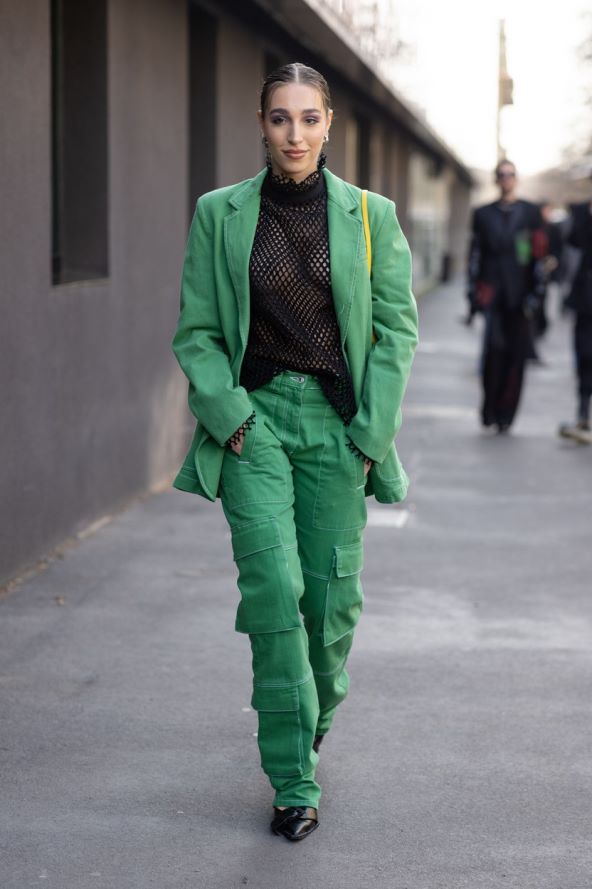 Cargo hlače trend moda 2023 kako nositi