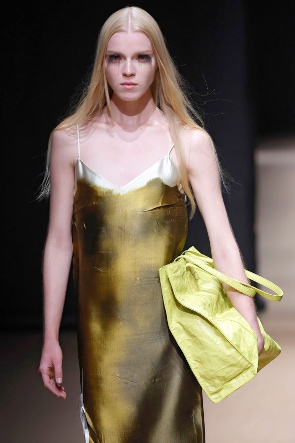 Modni trend nose se velike torbe