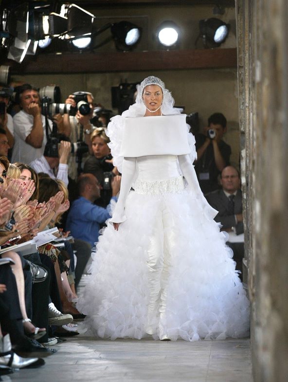 Vjenčanice Karl Lagerfeld za Chanel kroz desetljeća
