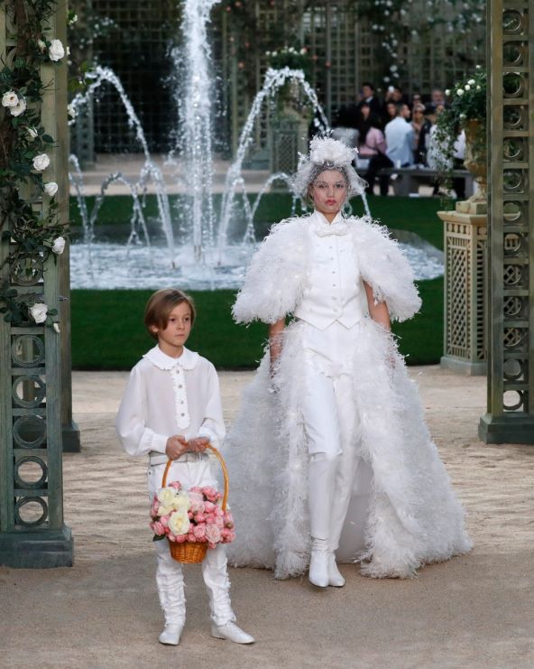Vjenčanice Karl Lagerfeld za Chanel kroz desetljeća