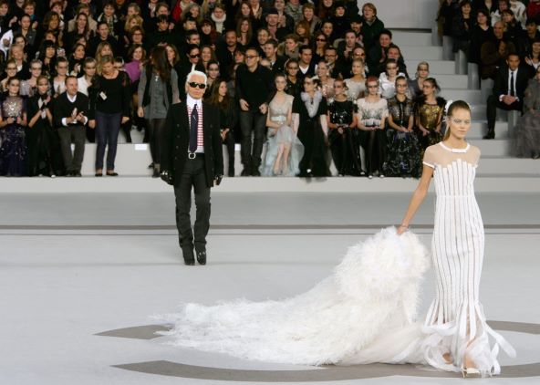 Vjenčanice Karl Lagerfeld za Chanel kroz desetljeća