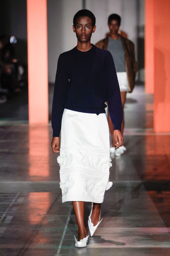 Pencil suknja trend moda 2023