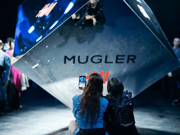 Predstavljena kolekcija H&M i Mugler