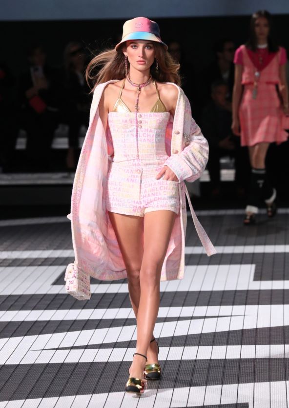 Cruise kolekcije za 2024 i revije Pucci i Chanel