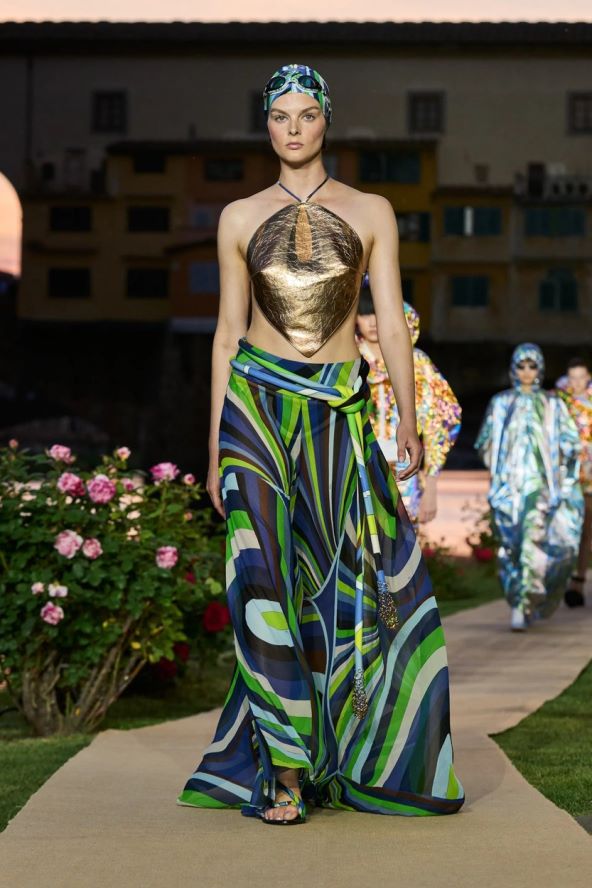 Cruise kolekcije za 2024 i revije Pucci i Chanel