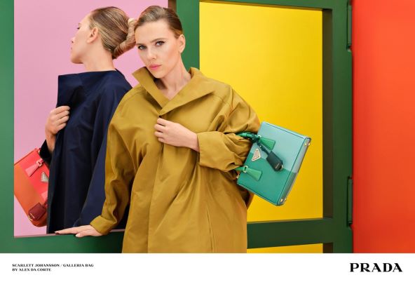 Scarlett Johansson u kampanji za novu kolekciju torbe Prada Galleria 2023