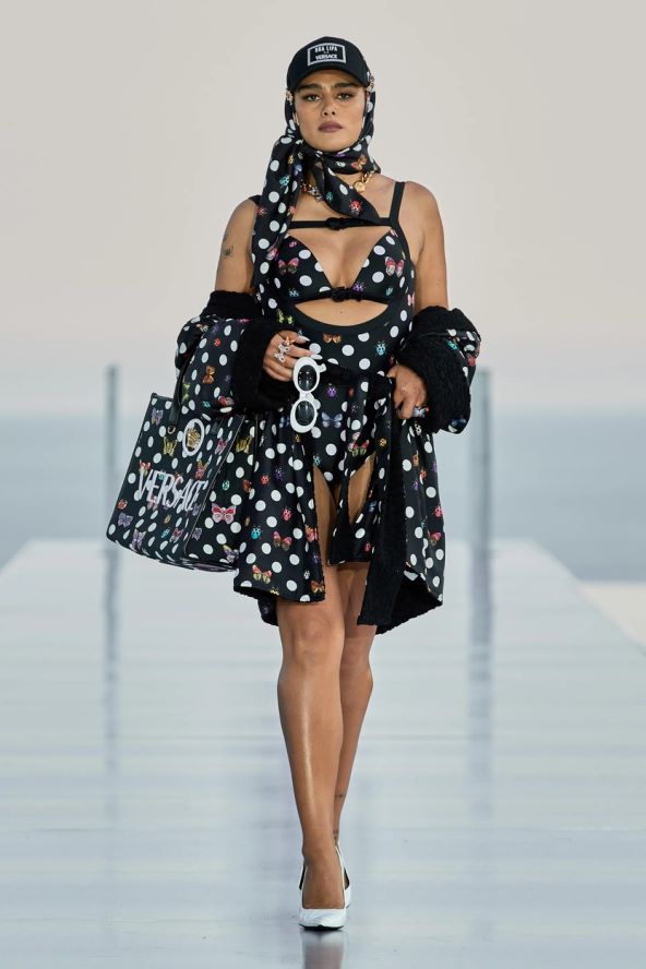 Dua Lipa i Versace modna kolekcija revija u Cannesu