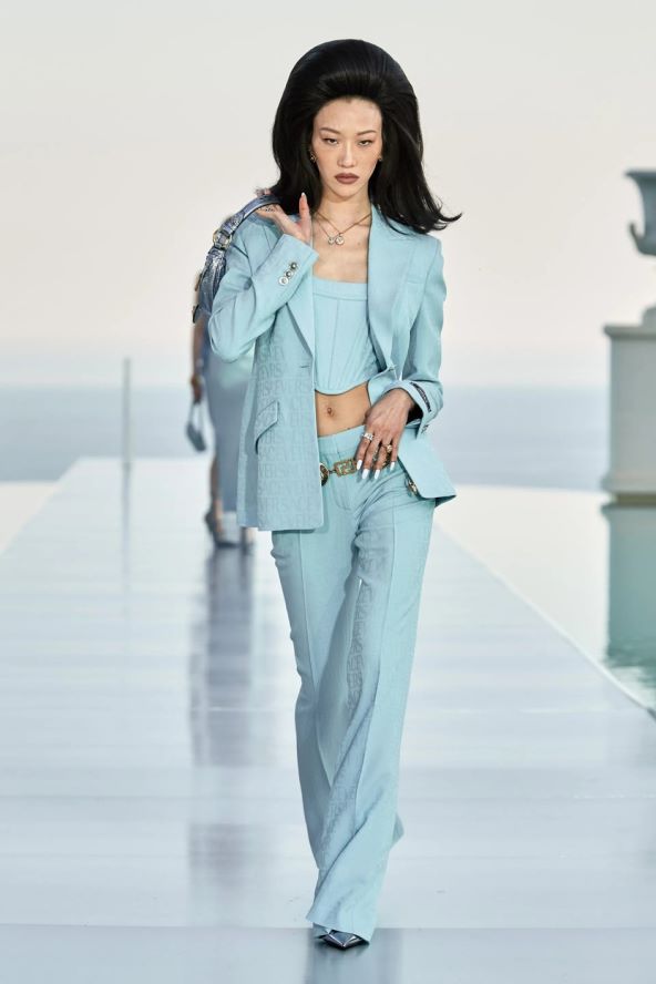 Dua Lipa i Versace modna kolekcija revija u Cannesu