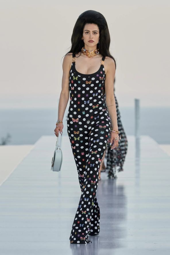 Dua Lipa i Versace modna kolekcija revija u Cannesu