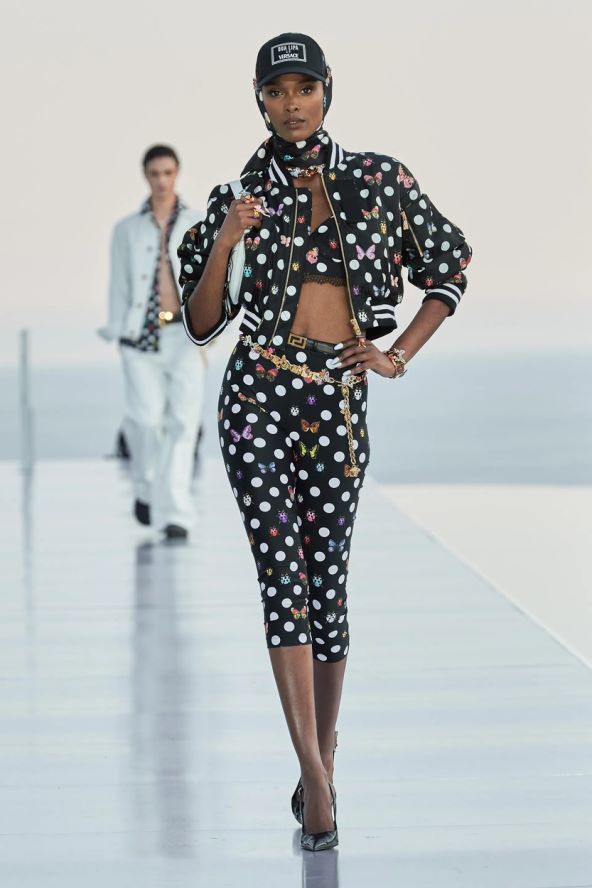 Dua Lipa i Versace modna kolekcija revija u Cannesu