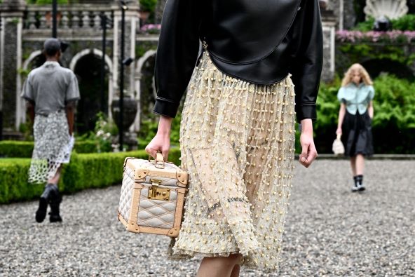 Louis Vuitton predstavio cruise 2024 kolekciju na jezeru Maggiore
