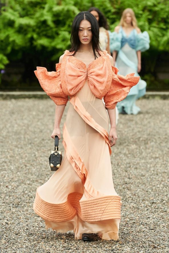 Louis Vuitton predstavio cruise 2024 kolekciju na jezeru Maggiore