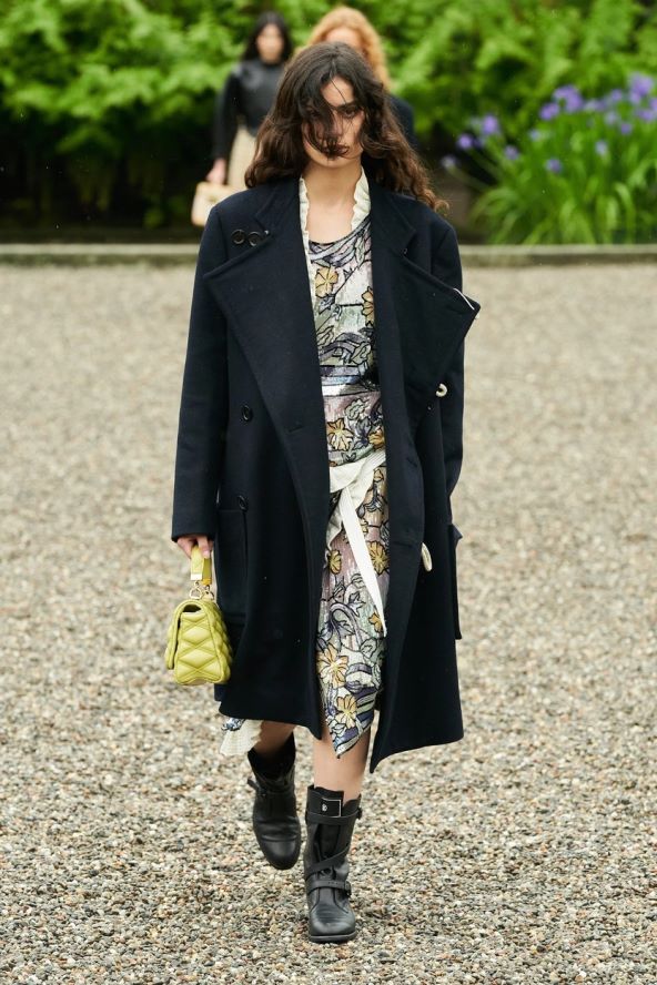 Louis Vuitton predstavio cruise 2024 kolekciju na jezeru Maggiore
