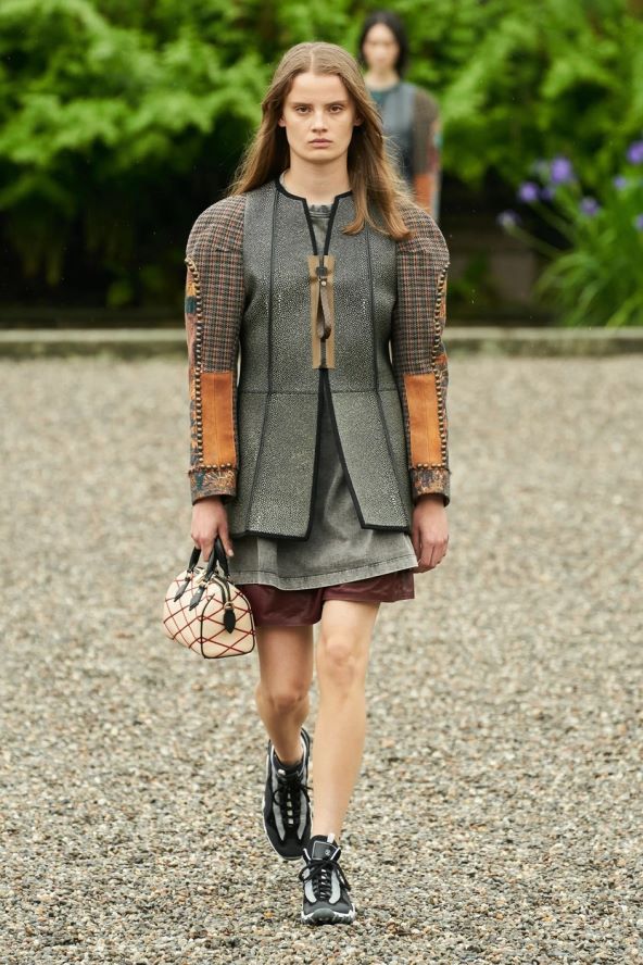 Louis Vuitton predstavio cruise 2024 kolekciju na jezeru Maggiore