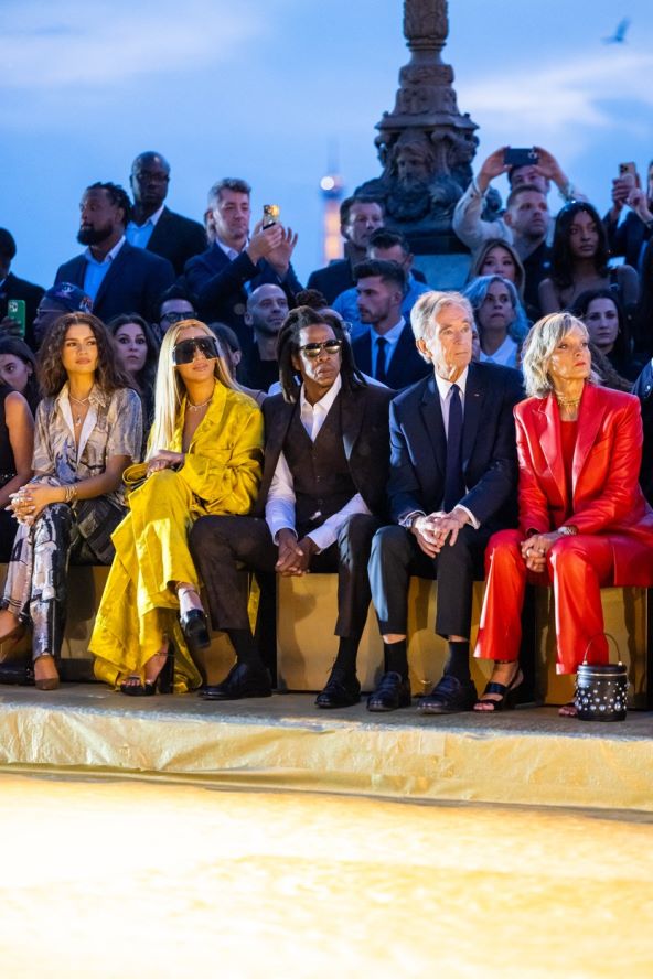 Beyonce zabljesnula u savršenom odijelu
