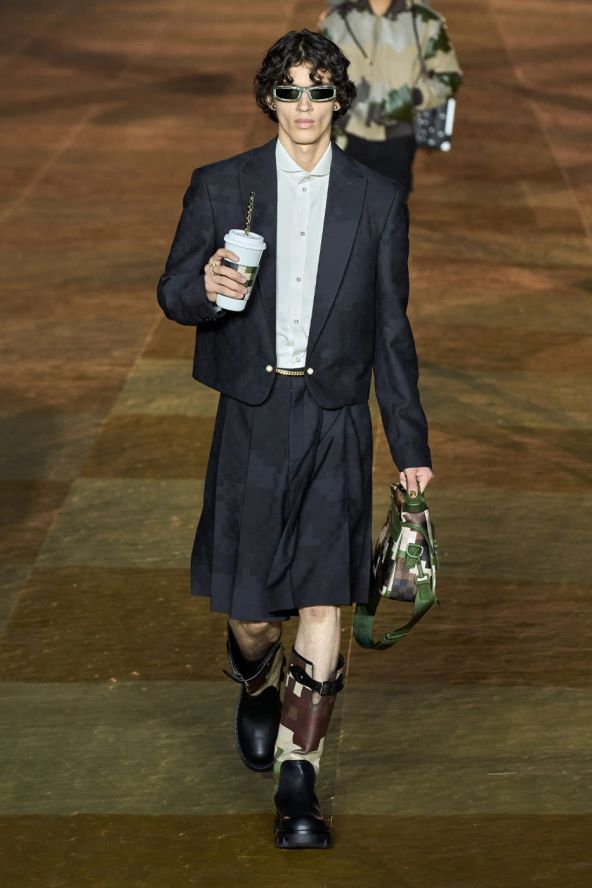 Pharrell Williams modni debi za Louis Vuitton održana revija u Parizu