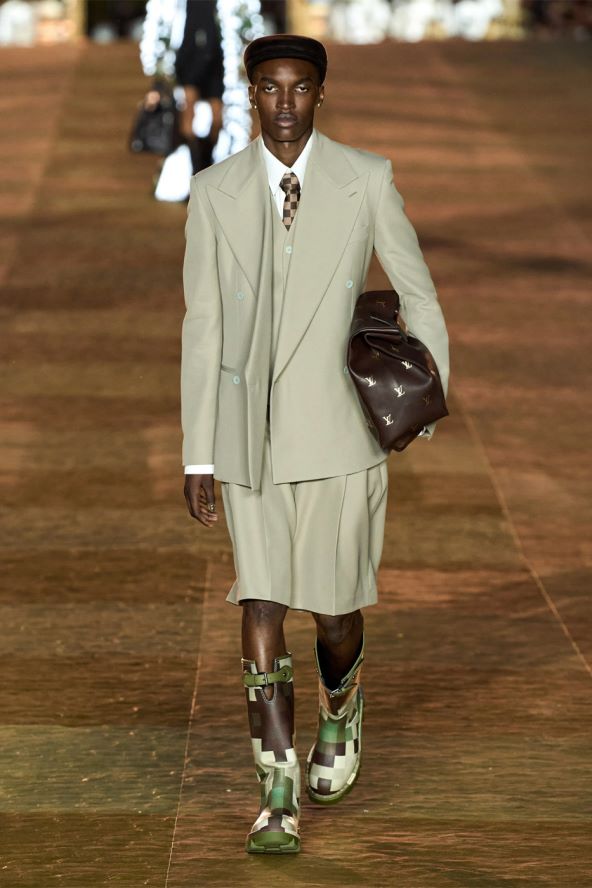 Pharrell Williams modni debi za Louis Vuitton održana revija u Parizu