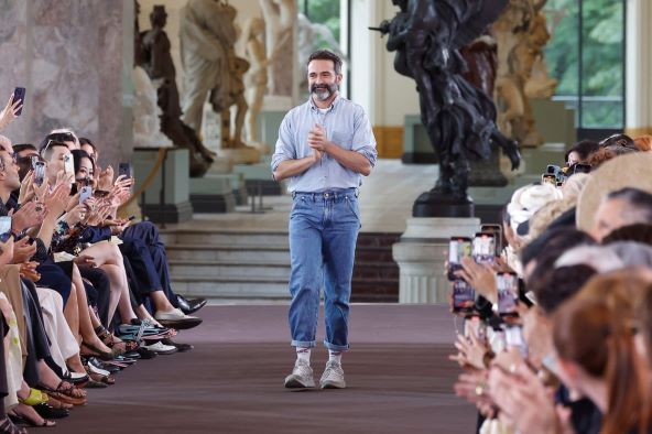 Schiaparelli održana modna revija na Tjednu visoke mode u Parizu za jesen 2023