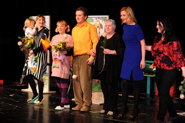 Ecija Ojdanić producirala je kazališnu predstavu