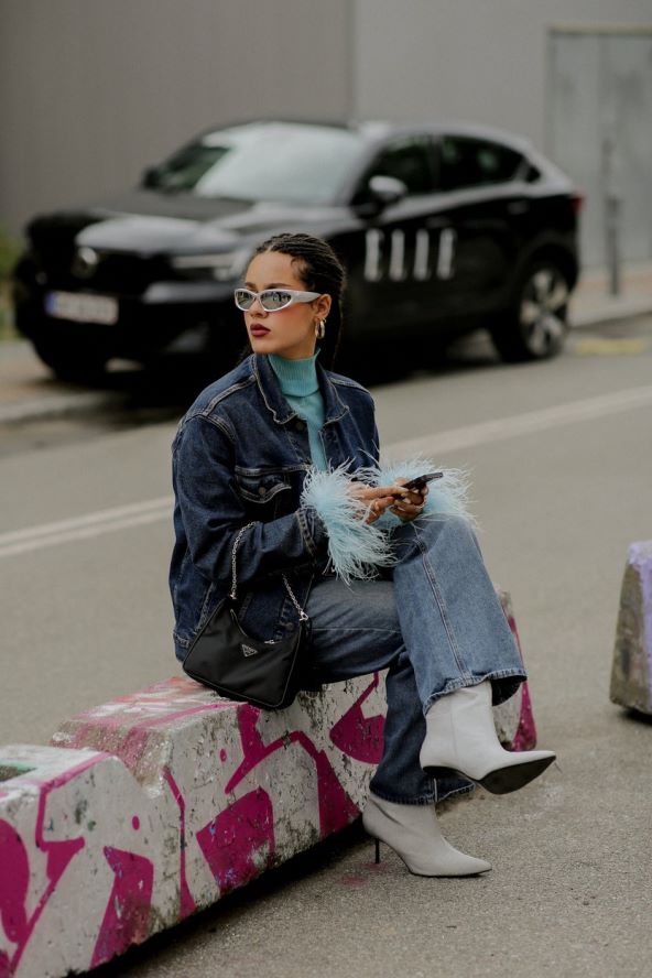 40 street style inspiracija kako nositi traper jesen 2023