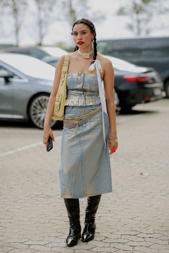40 street style inspiracija kako nositi traper jesen 2023