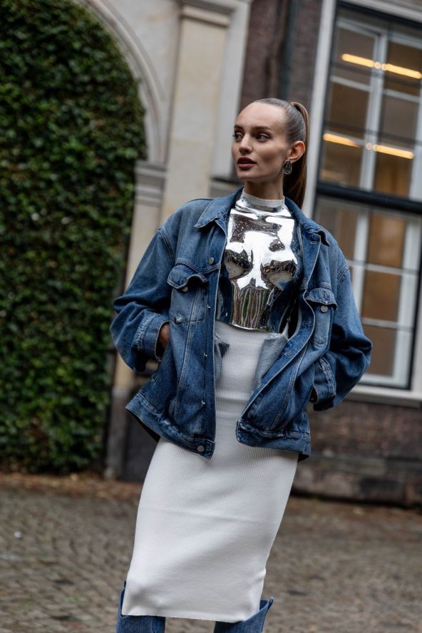 40 street style inspiracija kako nositi traper jesen 2023