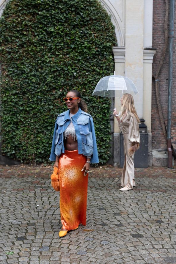 40 street style inspiracija kako nositi traper jesen 2023