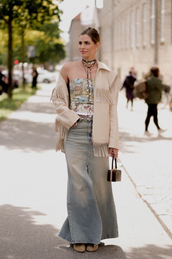 40 street style inspiracija kako nositi traper jesen 2023