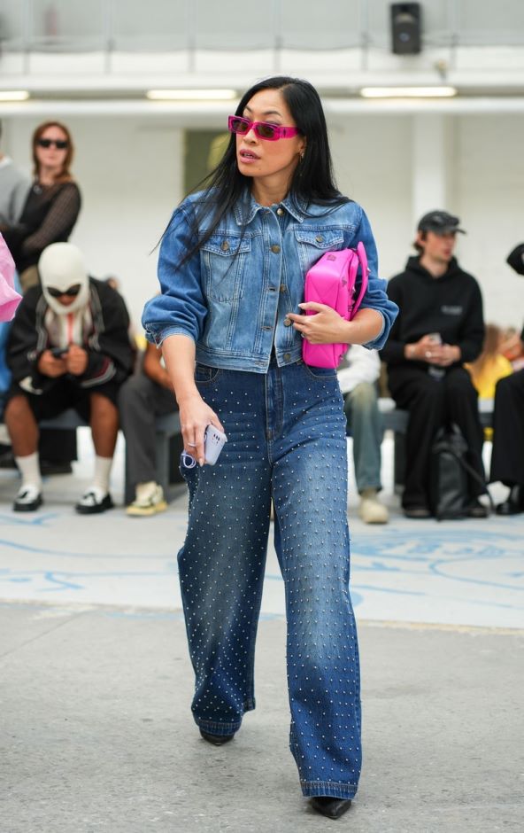 40 street style inspiracija kako nositi traper jesen 2023