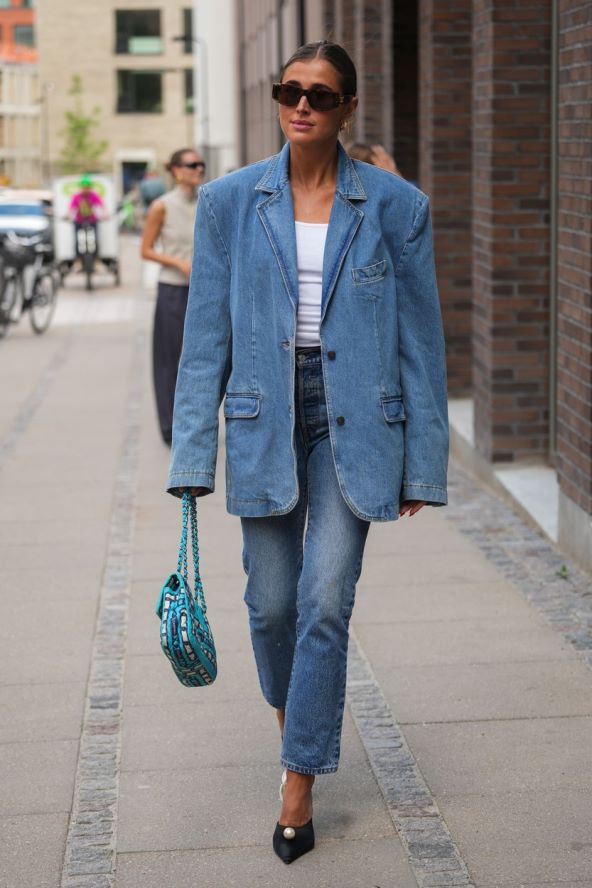 40 street style inspiracija kako nositi traper jesen 2023