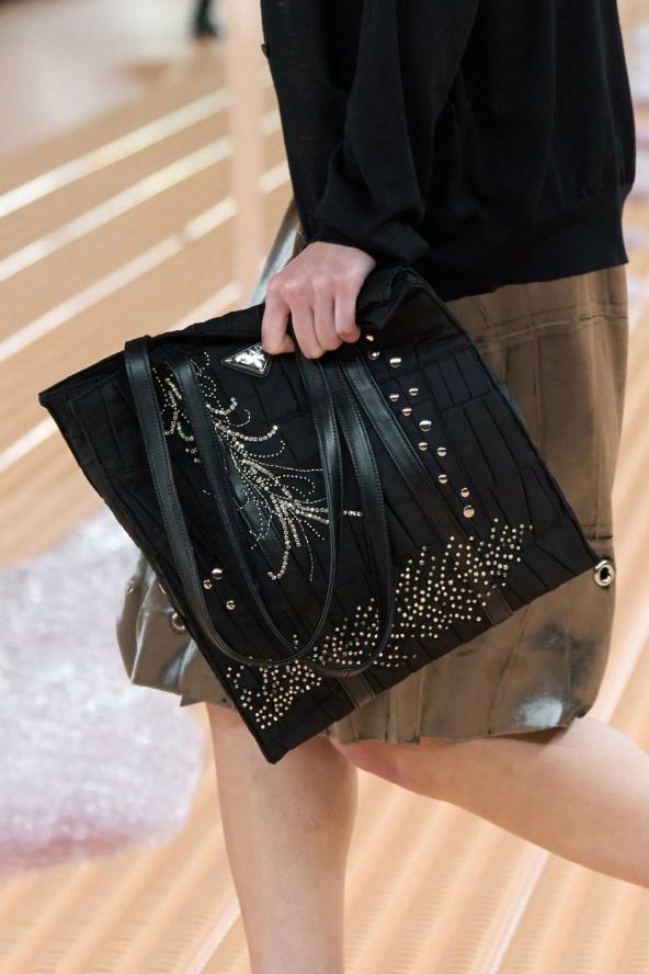 Prada modna revija proljeće 2024 tjedan mode Milano
