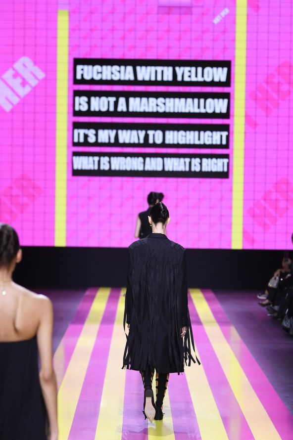 CHRISTIAN DIOR NA TJEDNU MODE U PARIZU: Maria Grazia Chiuri još glasnije ukazuje na vezu mode, umjetnosti i prava žena