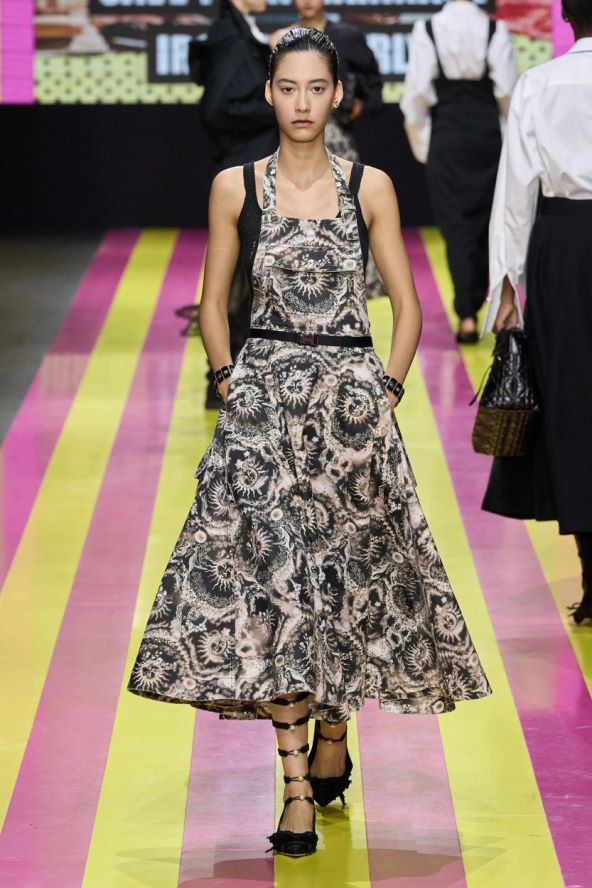 CHRISTIAN DIOR NA TJEDNU MODE U PARIZU: Maria Grazia Chiuri još glasnije ukazuje na vezu mode, umjetnosti i prava žena