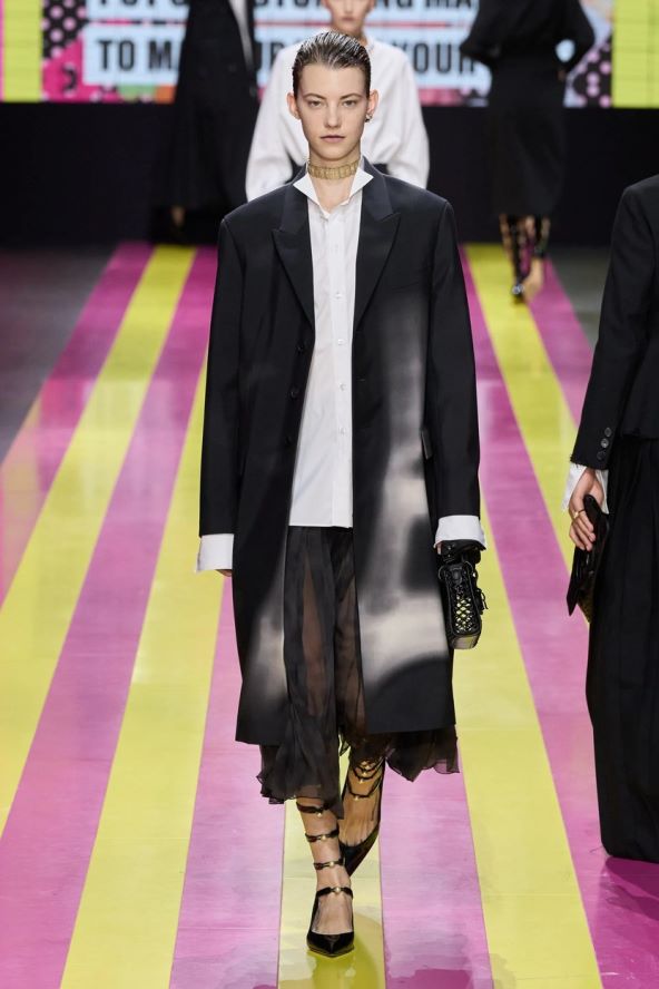 CHRISTIAN DIOR NA TJEDNU MODE U PARIZU: Maria Grazia Chiuri još glasnije ukazuje na vezu mode, umjetnosti i prava žena