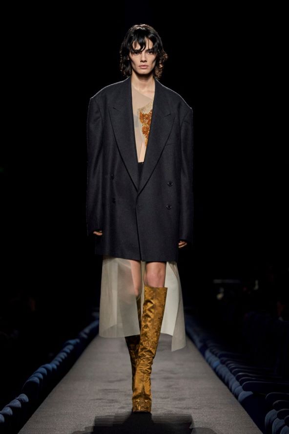 Modni trend jesen 2023 power dressing blejzeri i odijela