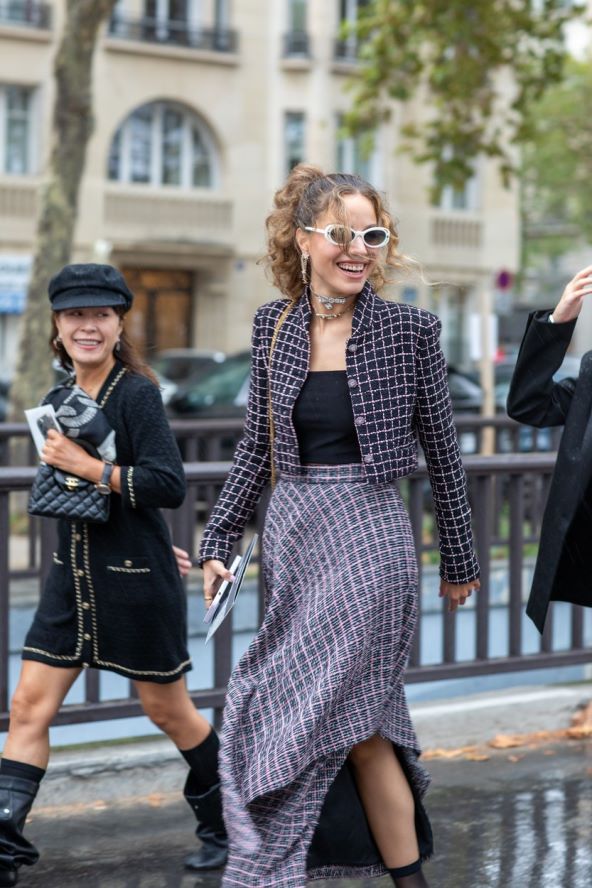 Street style ideje kako nositi blejzere i jakne jesen 2023