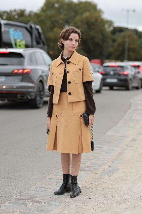 Street style ideje kako nositi blejzere i jakne jesen 2023
