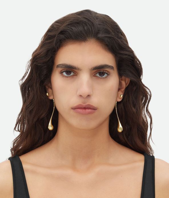 Bottega Veneta ima nove modele omiljenih Drop naušnica