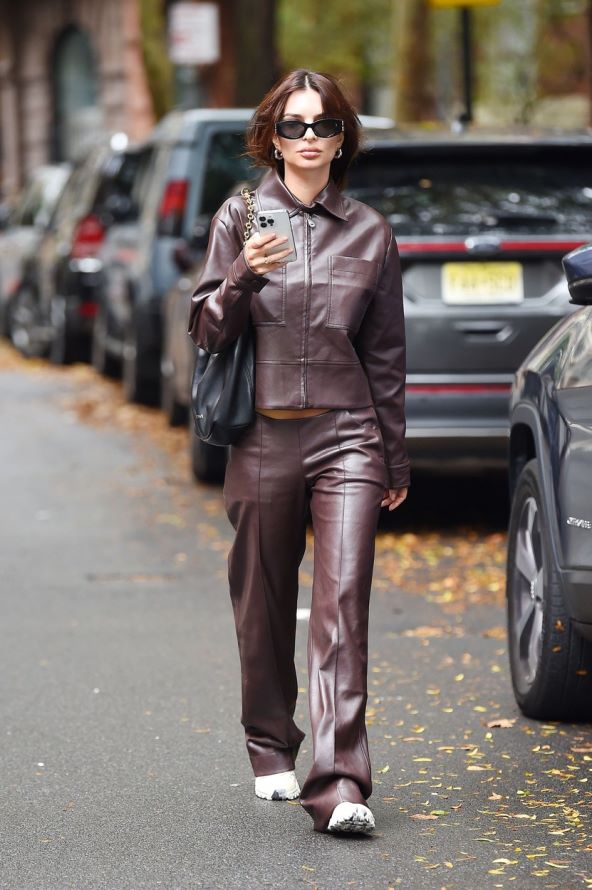 15 modnih kombinacija Emily Ratajkowski street style jesen 2023