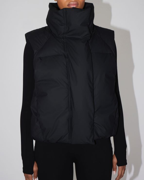 Nova kolekcija Kylie Jenner s puffer jaknama