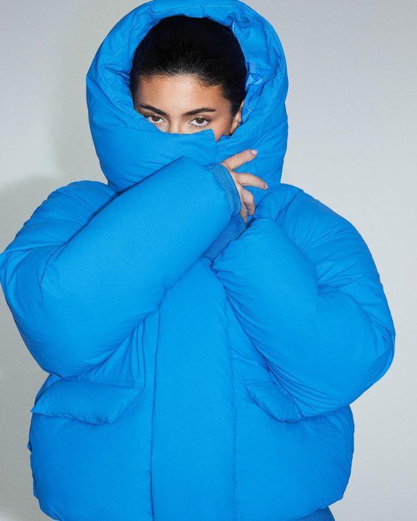 Nova kolekcija Kylie Jenner s puffer jaknama