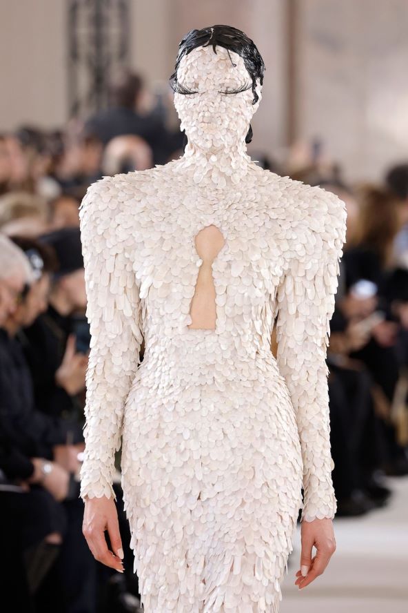 Schiaparelli u velikom stilu otvorio Tjedan vioske mode