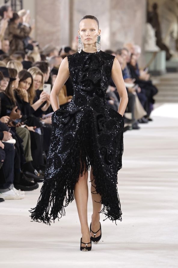 Schiaparelli u velikom stilu otvorio Tjedan vioske mode